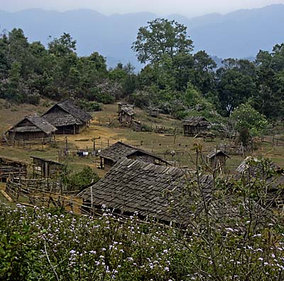 Asienreisender - Hill People Village in Laos