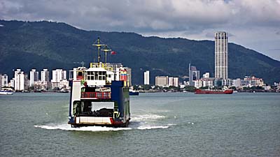 Ferry to Penang by Asienreisender