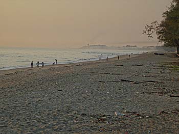 'Samila Beach' by Asienreisender