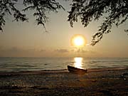 'Sunrise at the Gulf of Thailand' by Asienreisender