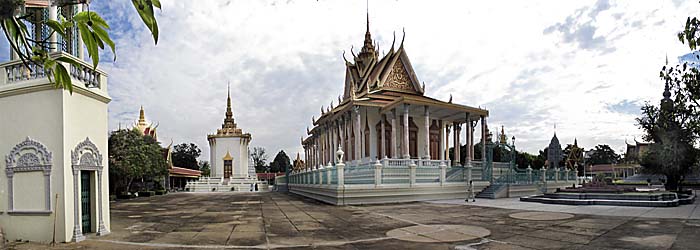 'Silver Pagoda' by Asienreisender