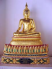 'An Emerals Buddha' by Asienreisender