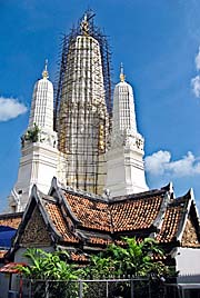 'Phetchaburi's Landmark' by Asienreisender
