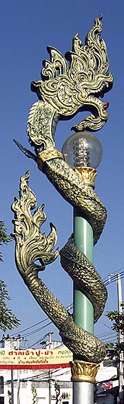'A Artful Lantern Pole in Nong Khai' by Asienreisender