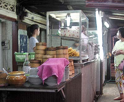 'Food Shop' bby Asienreisender