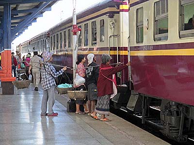 'Food Sellers enter a Train' by Asienreisender