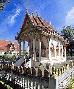 'The Ordination Hall of Wat Pho Sri Nai' by Asienreisender