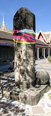 'Old Pillar' by Asienreisender