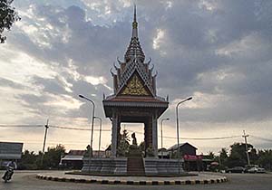 'The Buddha Roundabout in Samraong' by Asienreisender