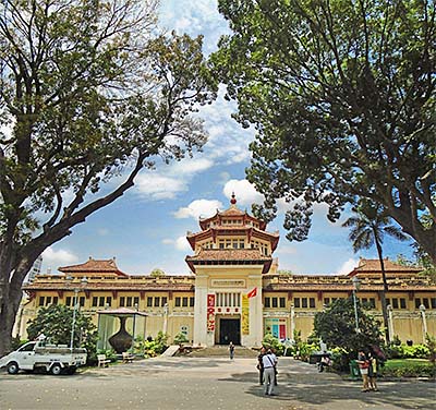 'History Museum Saigon' by Asienreisender