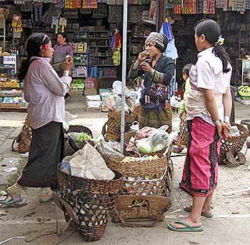 'Tribal Women on Luang Namtha Market' by Asienreisender