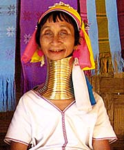 'A Kayan Woman in Ban Nai Soi wearing a Brass Coil Necklace' by Asienreisender